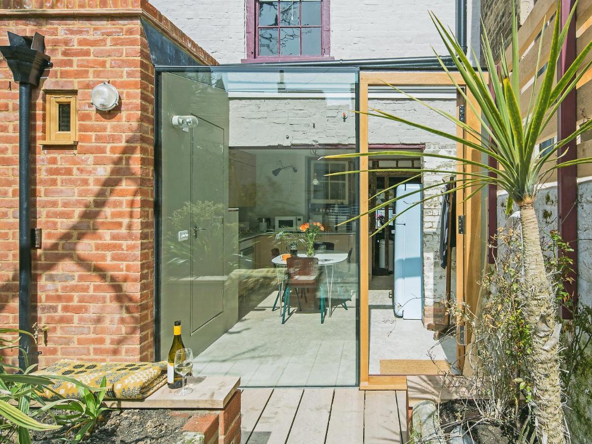 Smugglers Cottage Margate Exterior photo